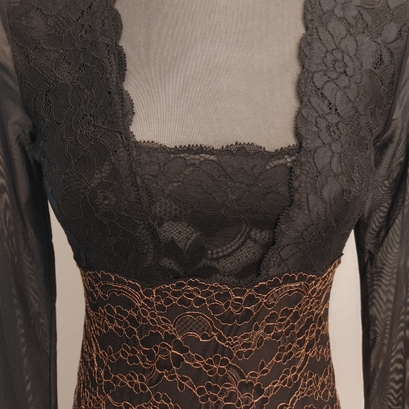Guess NWT Lace Dress - Picture 2 of 5